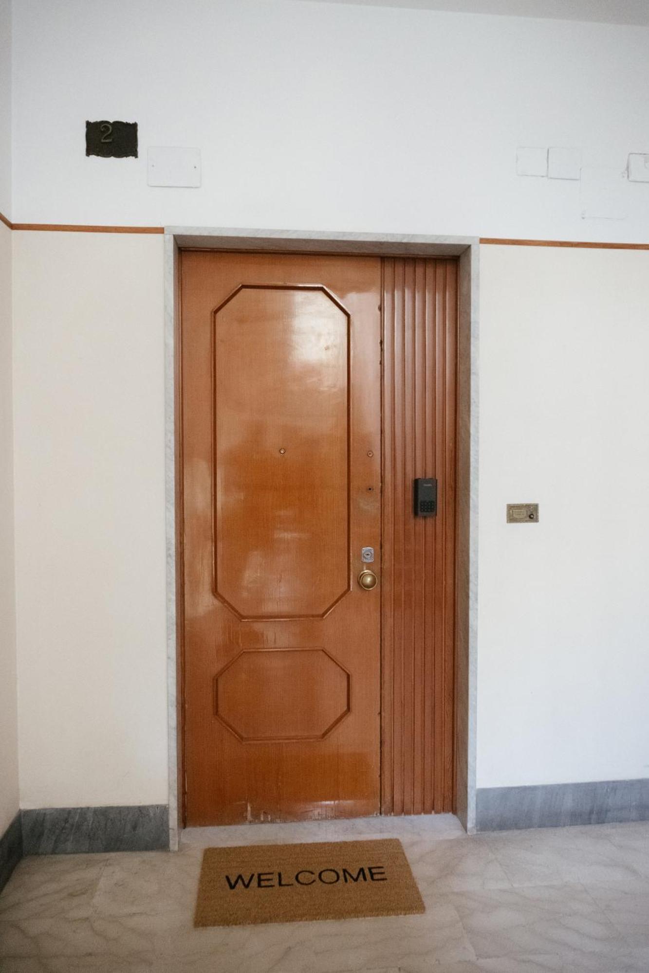Domus Aurea Relax Room Salerno Luaran gambar