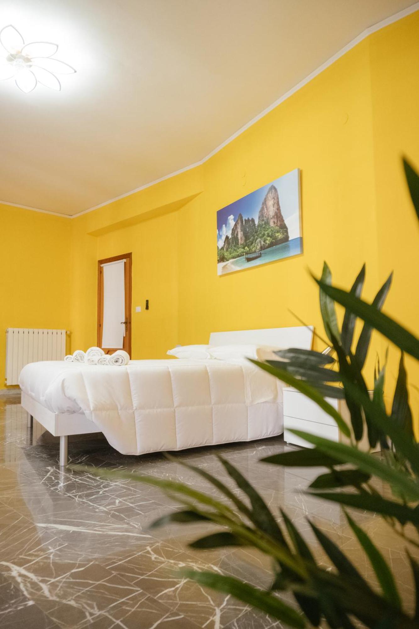 Domus Aurea Relax Room Salerno Luaran gambar