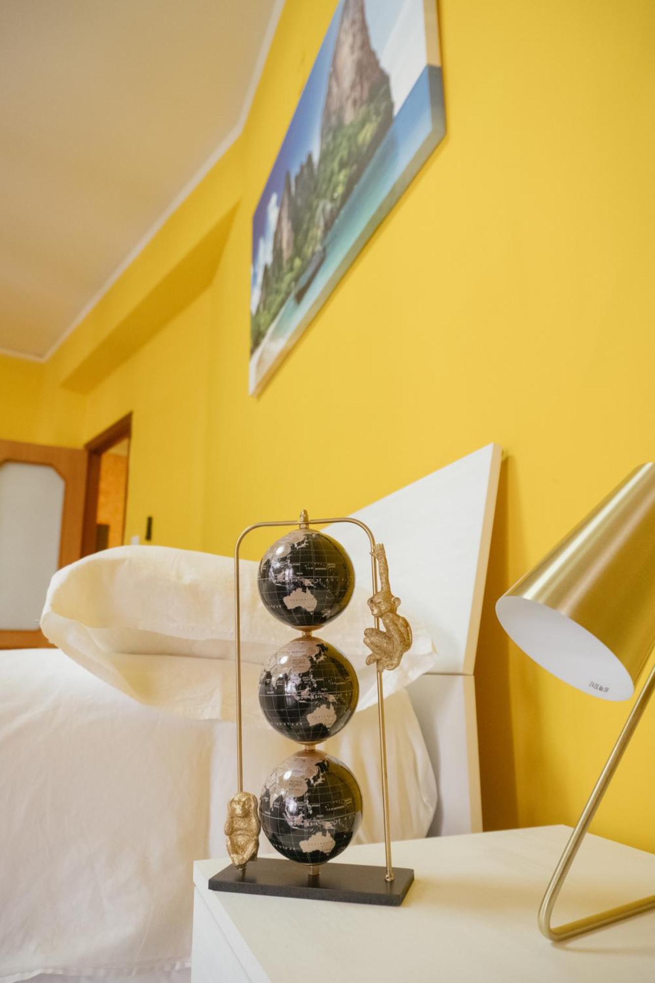 Domus Aurea Relax Room Salerno Luaran gambar