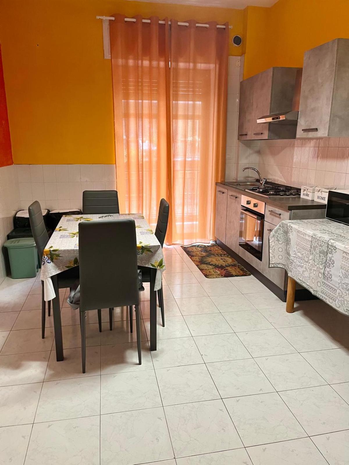 Domus Aurea Relax Room Salerno Luaran gambar