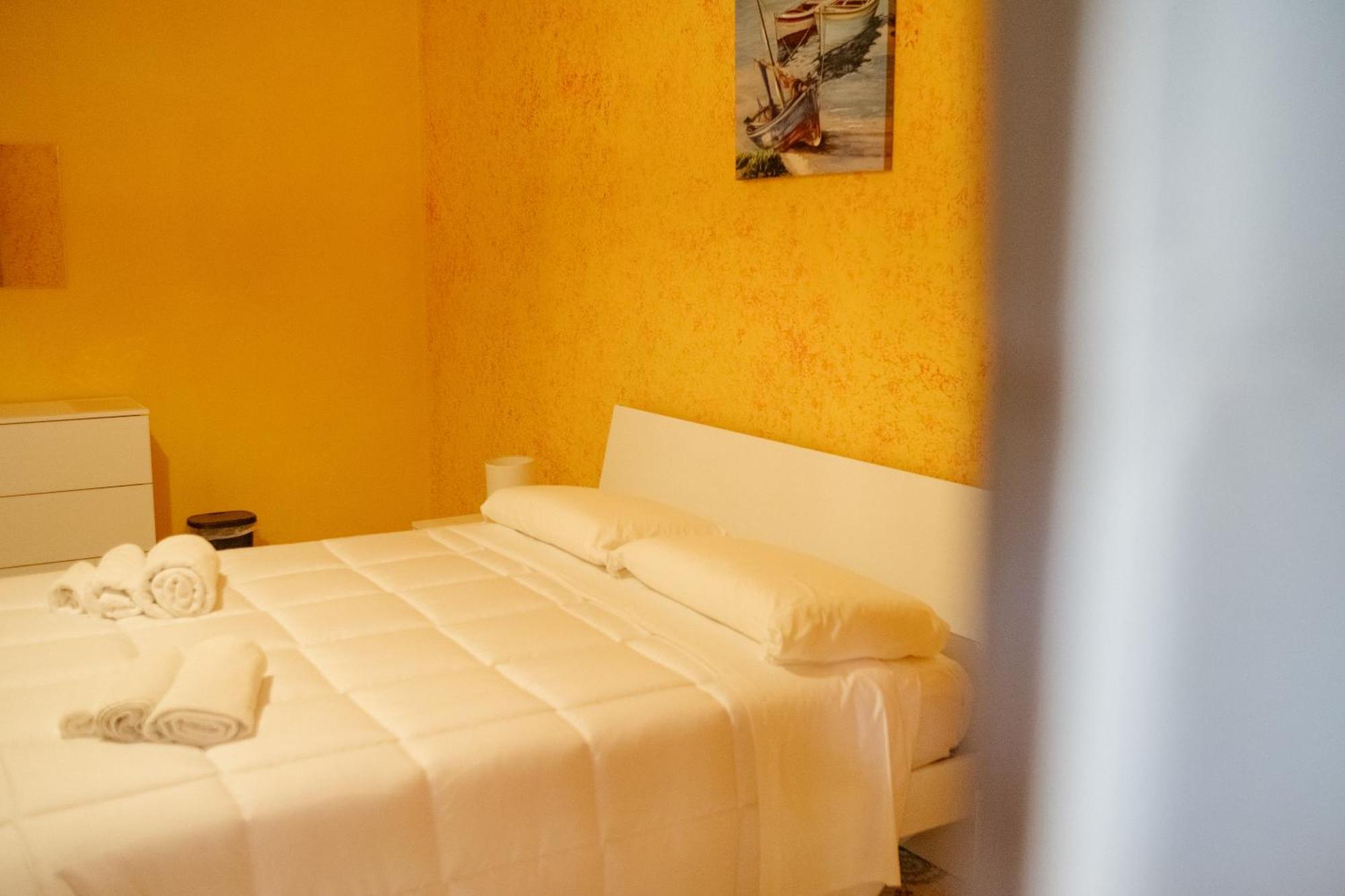 Domus Aurea Relax Room Salerno Luaran gambar