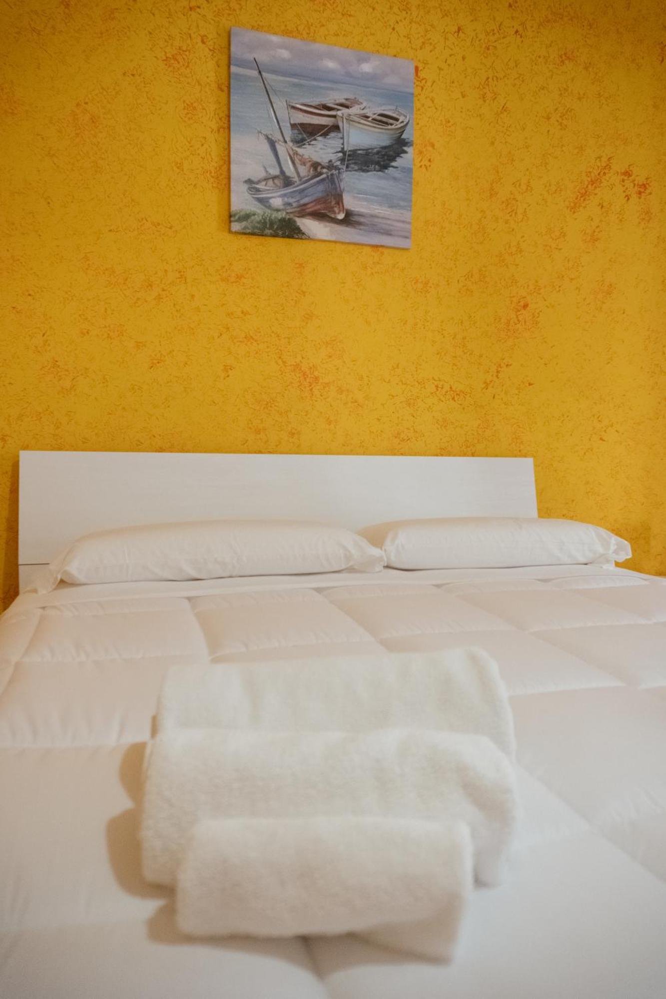 Domus Aurea Relax Room Salerno Luaran gambar
