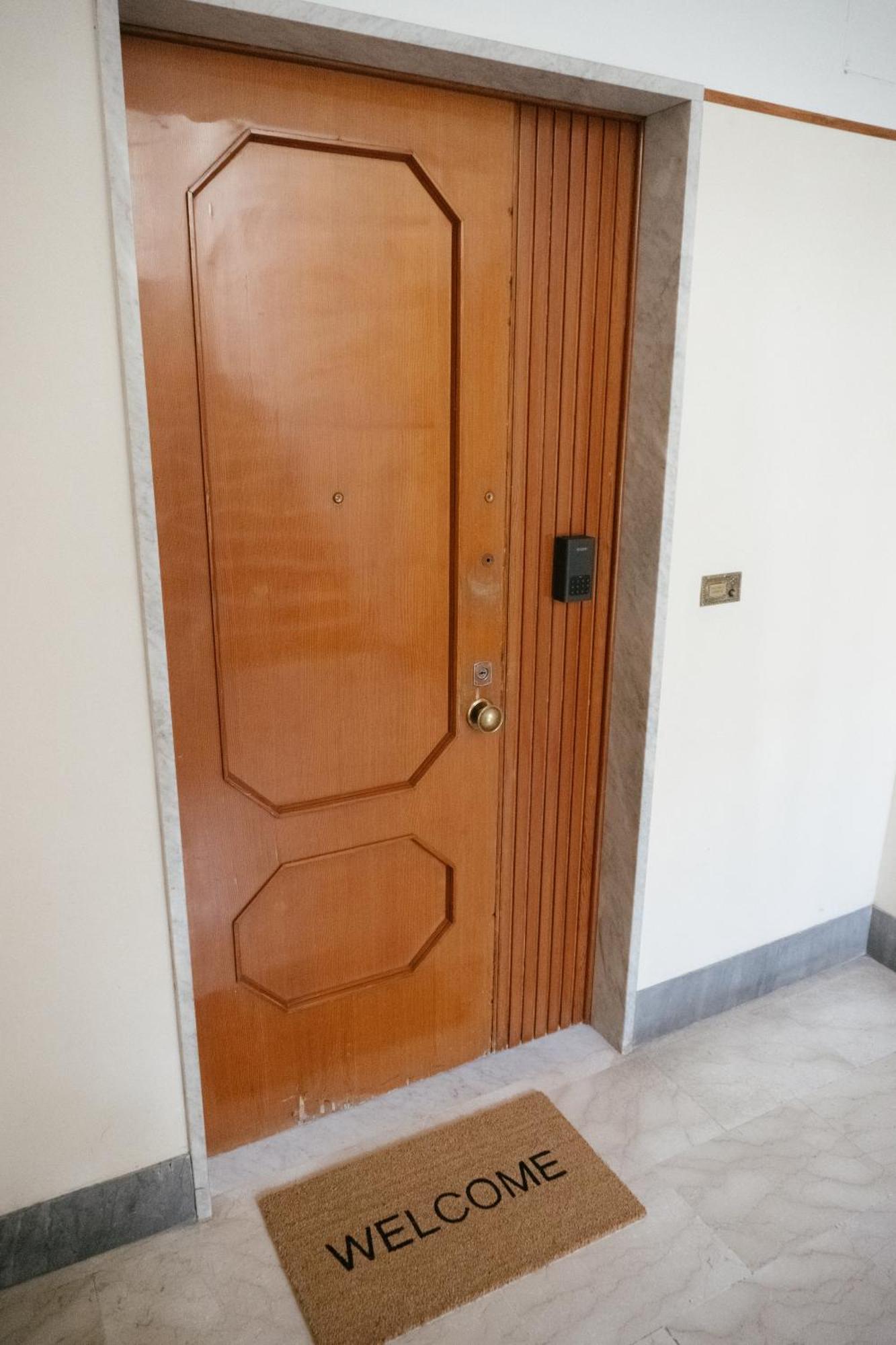 Domus Aurea Relax Room Salerno Luaran gambar